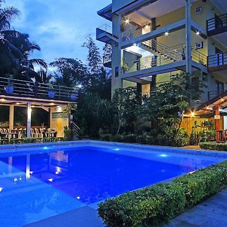 Point 303 Resort General Luna  Exterior photo