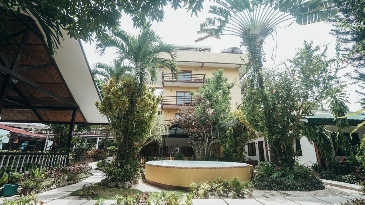Point 303 Resort General Luna  Exterior photo