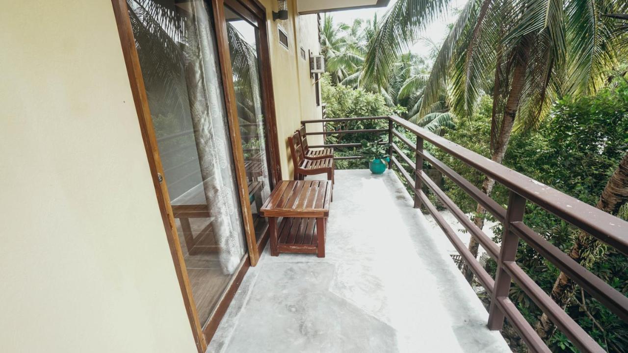 Point 303 Resort General Luna  Exterior photo