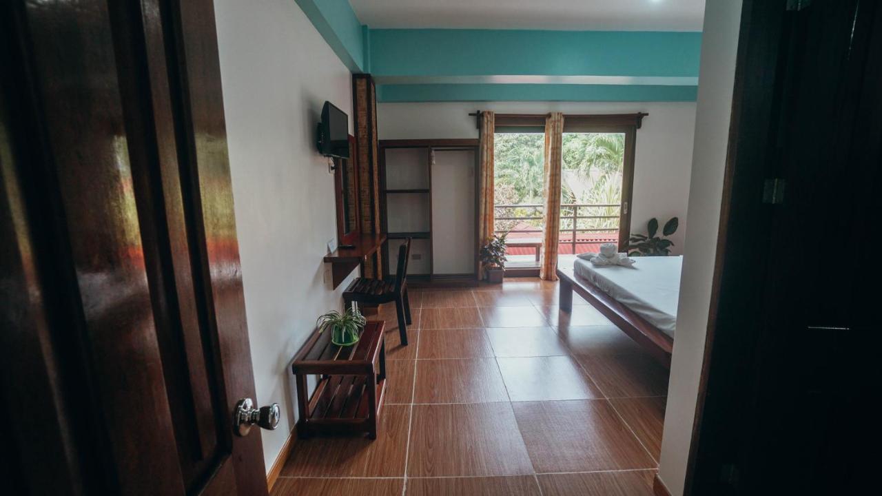 Point 303 Resort General Luna  Exterior photo
