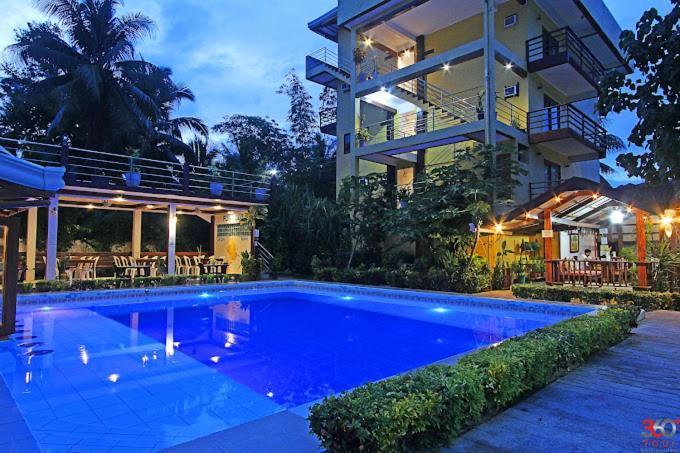 Point 303 Resort General Luna  Exterior photo